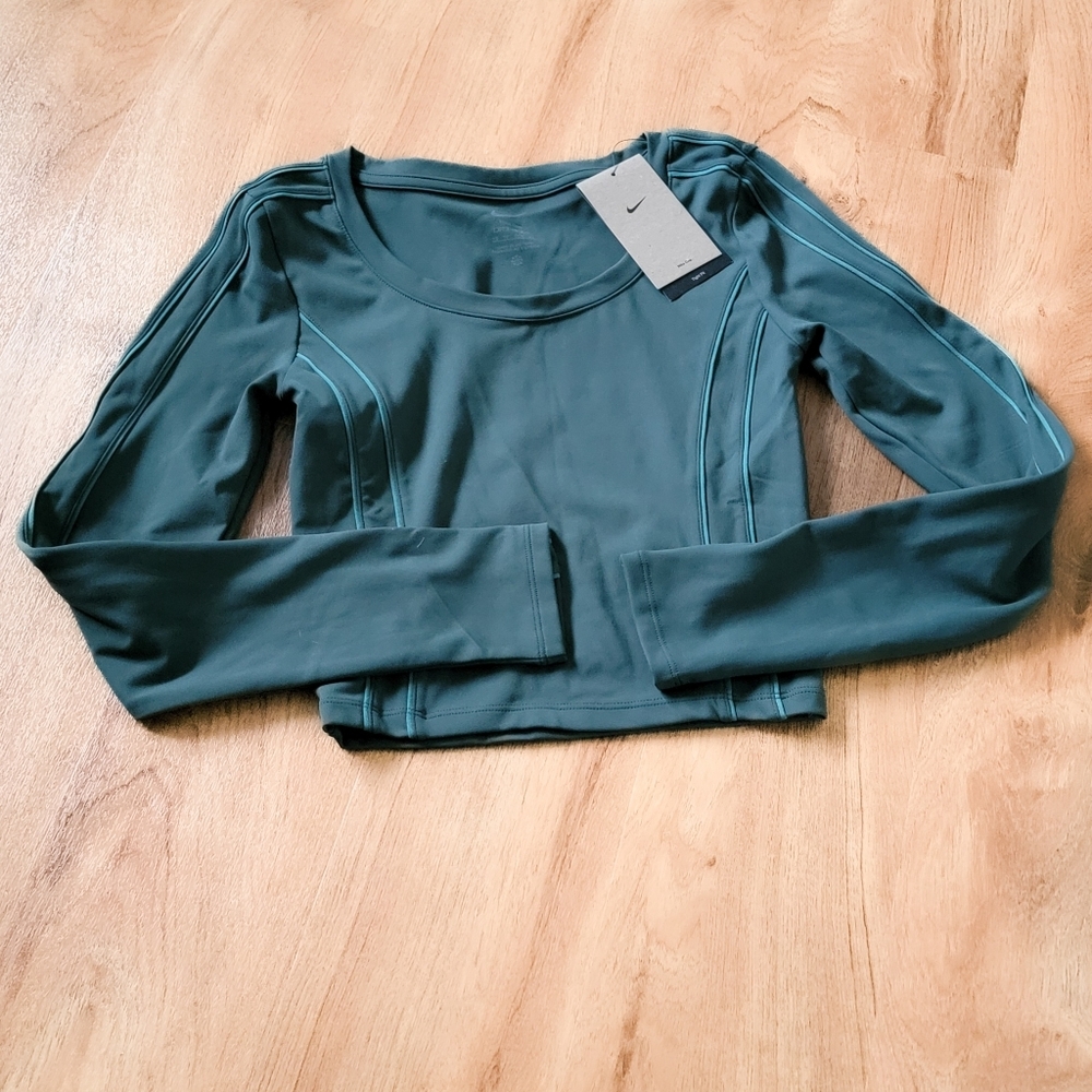 Nike Dark Green Long Sleeve Crop Athletic Top Size Small - Picture 2 of 11